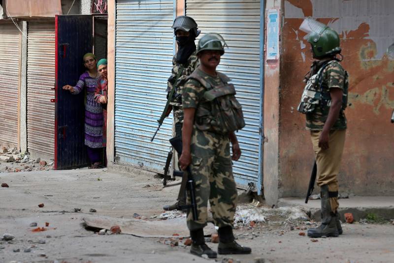 Indian army officer accused of planting weapons on Kashmir civilians