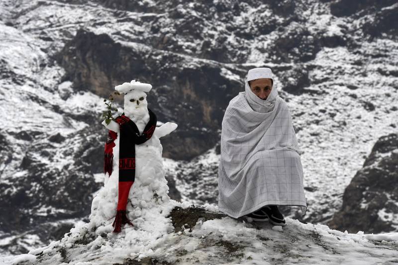 Kalat shivers under -13 degree celsius cold