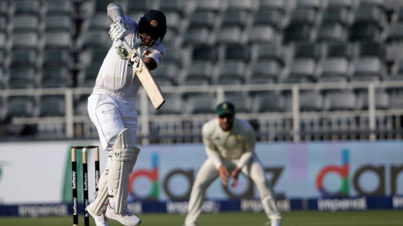 Karunaratne gives Sri Lanka slender lead after South Africa collapse