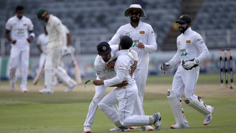 Sri Lanka lose Perera after South Africa collapse