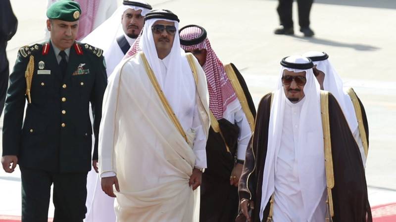 Saudi Arabia to open airspace, borders to Qatar