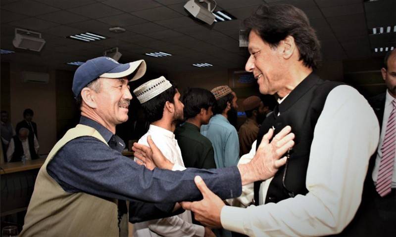 PM Imran appeals Hazara community to bury their loved ones