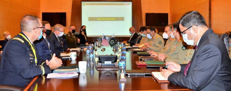 US defence team visits GHQ for strategic dialogue