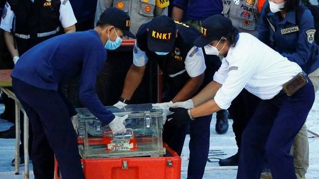 Black box from crashed Indonesia plane recovered: transport minister