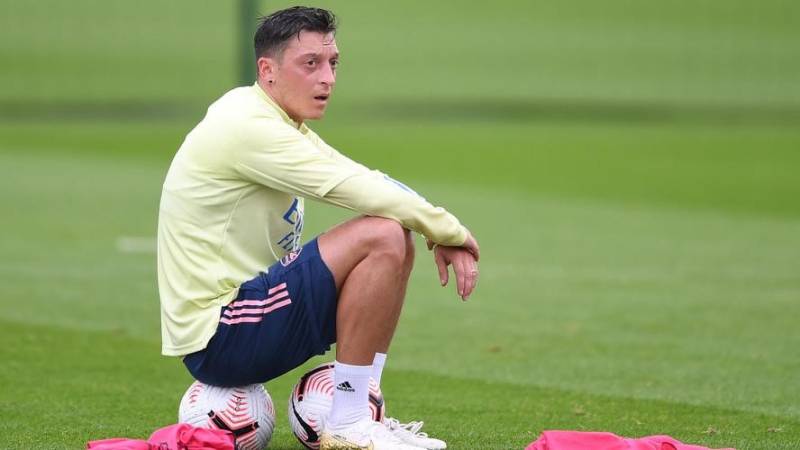 Ozil eyes Turkey or US move as he nears Arsenal exit