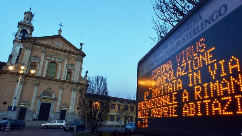 Three Italian regions put back under near-lockdown