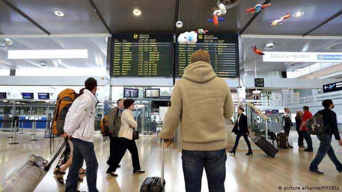 Frankfurt airport traffic nosedives to lowest since 1984