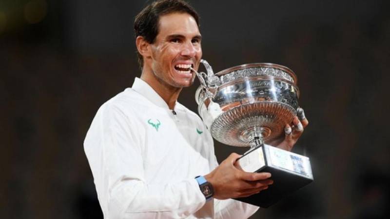 Nadal in ATP top 10 for 800th successive week