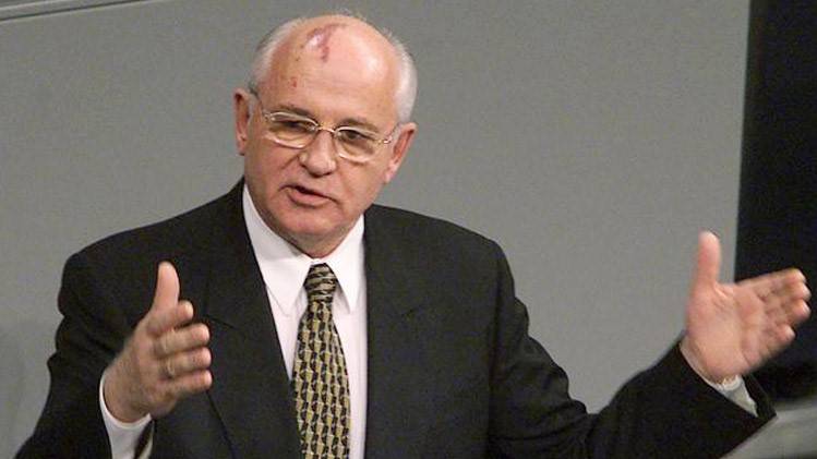 Gorbachev calls on Russia and US to mend ties under Biden