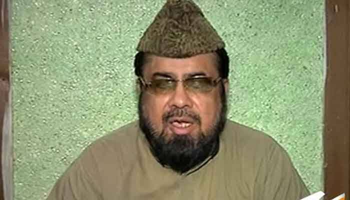 Mufti Abdul Qavi stripped of ‘Mufti’ title after Hareem Shah video