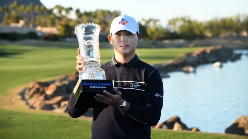 Late birdies lift Kim Si-woo to US PGA Tour win 