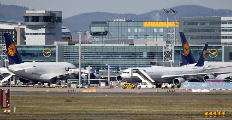 Germany mulls cutting international air traffic 'to almost zero'