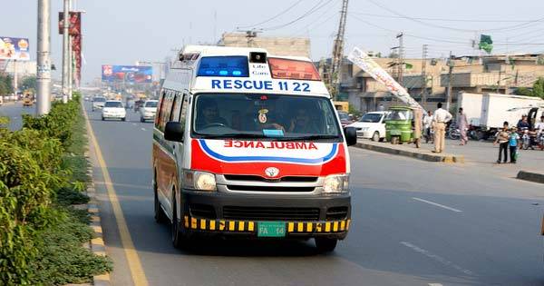 4 persons, many buffaloes die in Sheikhupura road crash