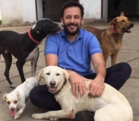 Actor Tipu Sharif's adopted dogs poisoned to death