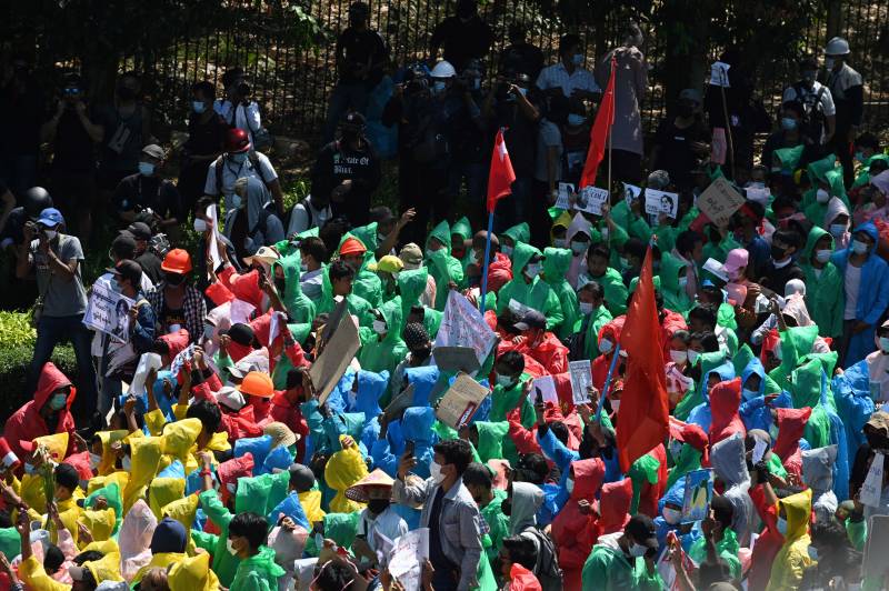 Myanmar anti-coup protesters defy junta warnings