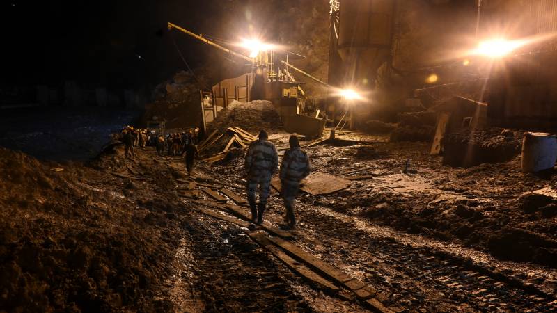 Anger as hopes fade for Indian workers after glacier disaster