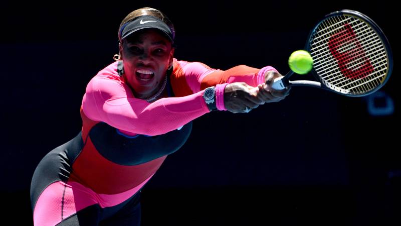 Relaxed Serena cruises into Australian Open third round