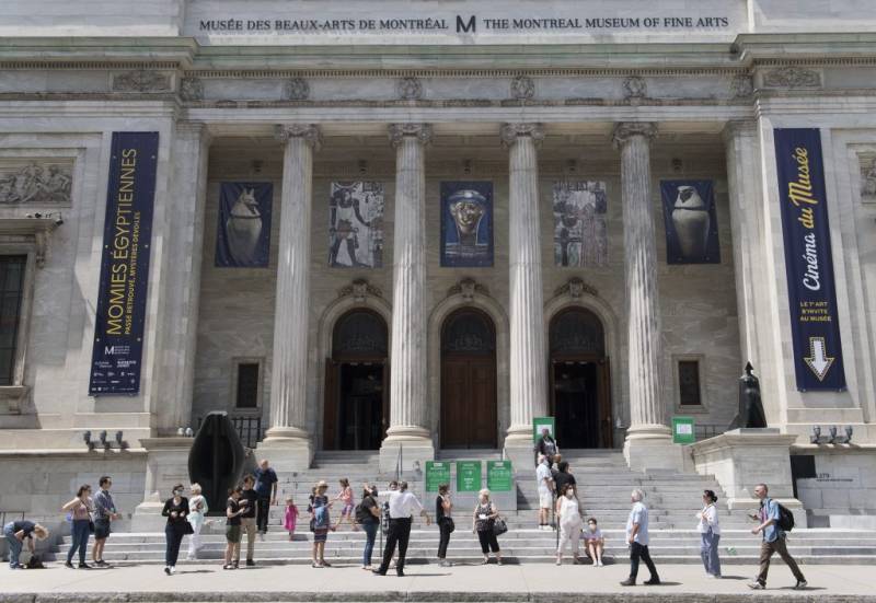 Jubilant Canadians head to reopened Montreal fine arts museum