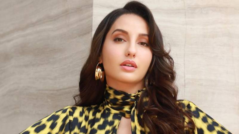 Nora Fatehi teaches dance steps to Indian singers, video goes viral 