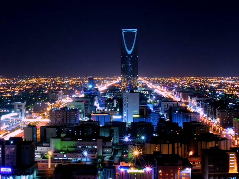 Saudi Arabia pushes companies to move headquarters to kingdom