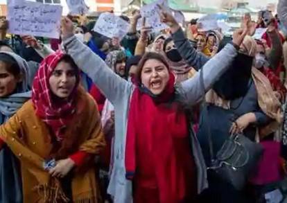 Pakistani women stage protest march in Srinagar