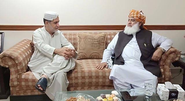 Fazl, Mengal reject govt’s offer of Senate seats from KP, Balochistan    