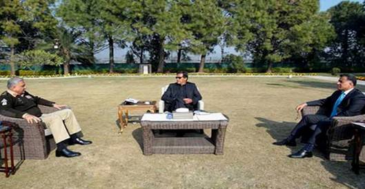 PM Imran holds talks with COAS, ISI chief