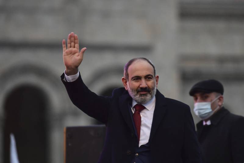 Armenia's embattled PM appoints new chief of military