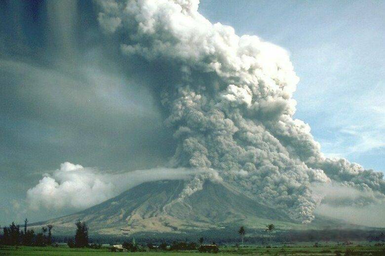 Nicaragua volcano blankets communities in ash