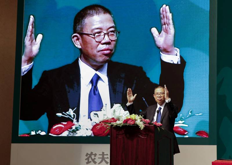 Reclusive Chinese water tycoon is now Asia's richest person