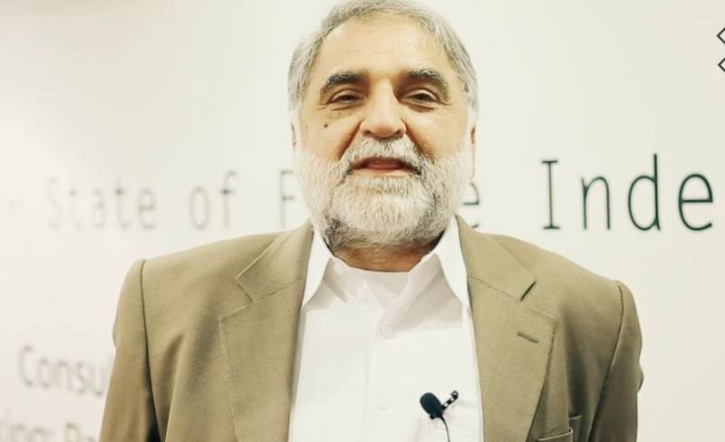 Working on war footing on desilting process of canals: Leghari