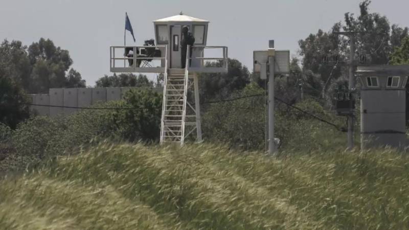 Israel eases land border closures