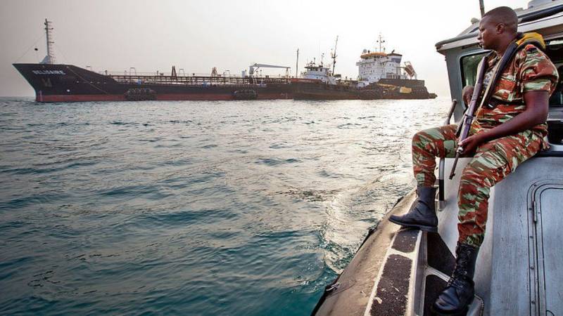 Pirates kidnap 15 sailors in Gulf of Guinea off Benin: company