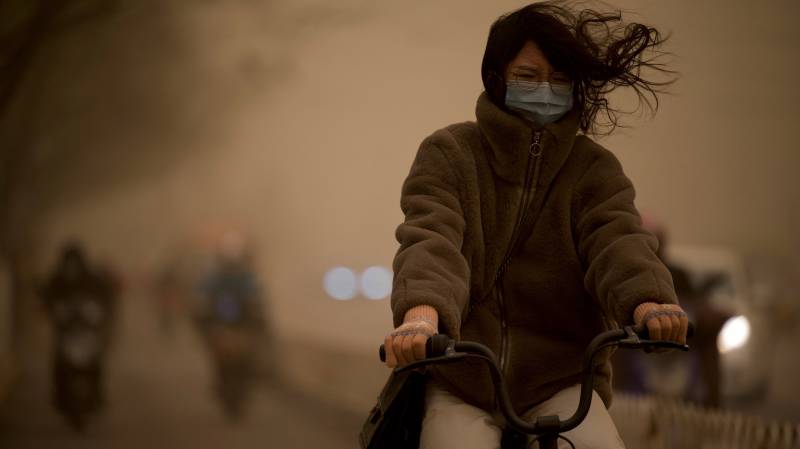 Biggest sandstorm in decade turns Beijing skies yellow