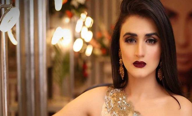 Hira Mani learns fitness lessons from Sana Fakhar