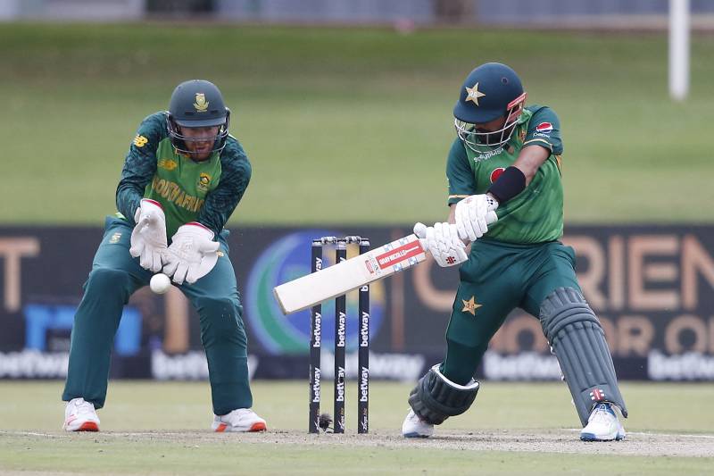 Late fireworks from Hasan, Babar help Pakistan set 321 runs target for Proteas