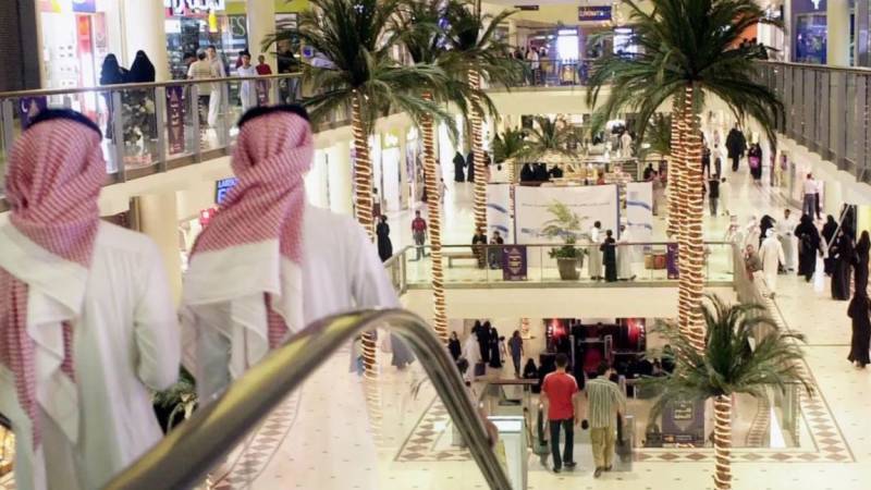 Only Saudis can work in malls as local hiring drive accelerates