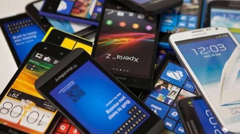 FBR Cashes on Mobile Phones