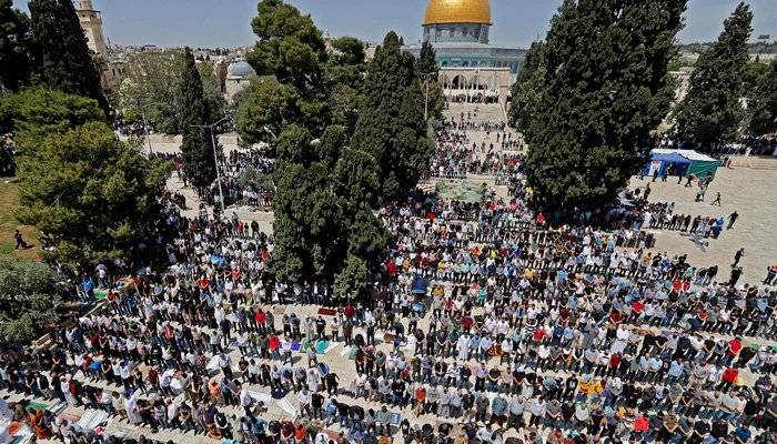 Palestinians hold Aqsa prayers in largest gathering since Covid