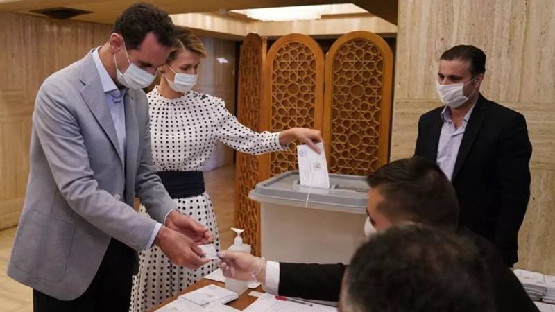 Syria's Assad submits candidacy for May vote