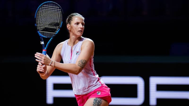 Pliskova fights back to set up clash with Barty in Stuttgart