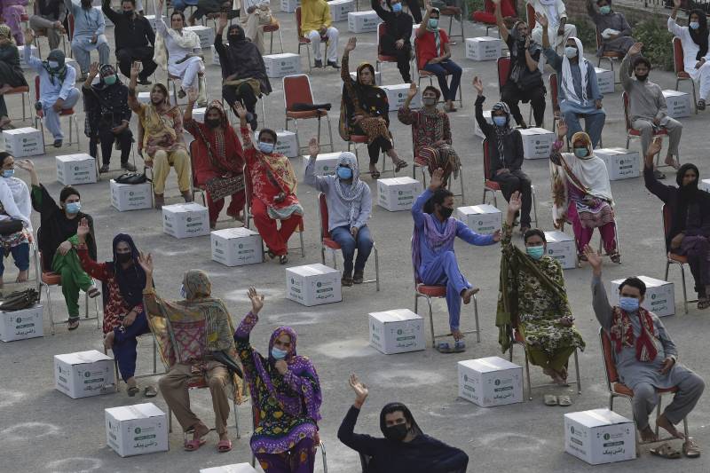 Pakistan records highest single-day death toll of 201 from coronavirus