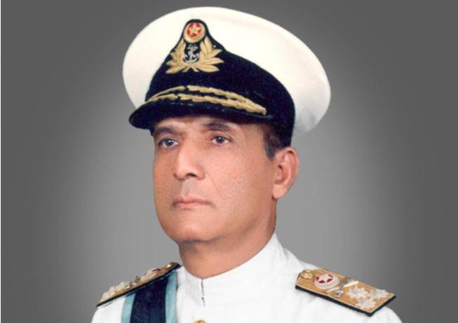 COAS condoles death of ex-naval chief Admiral Karamat Niazi