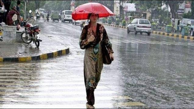 Rain turns weather pleasant in Lahore