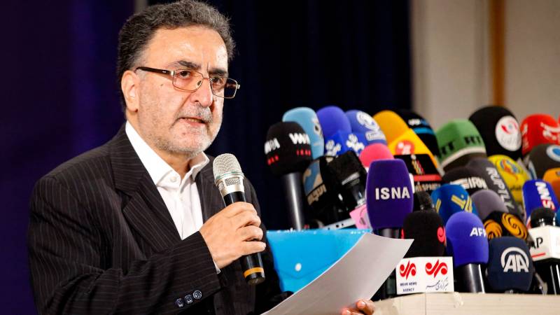 Iran reformist figure presents candidacy for presidential race