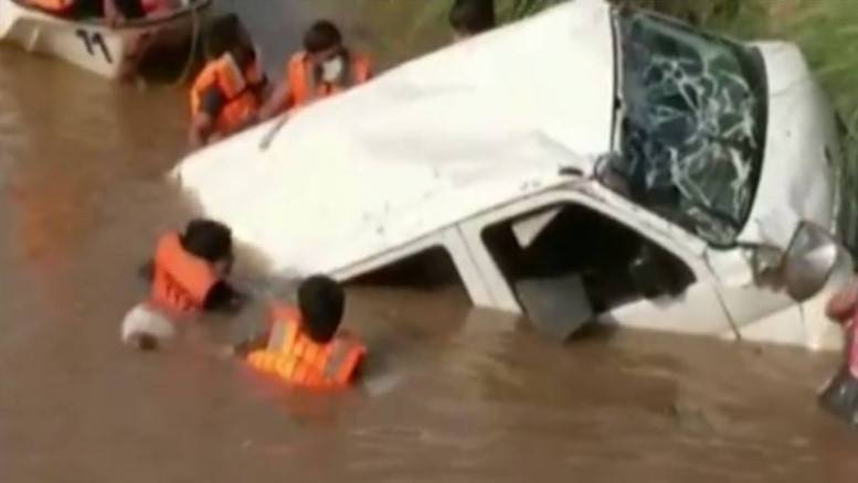 Gujranwala car accident