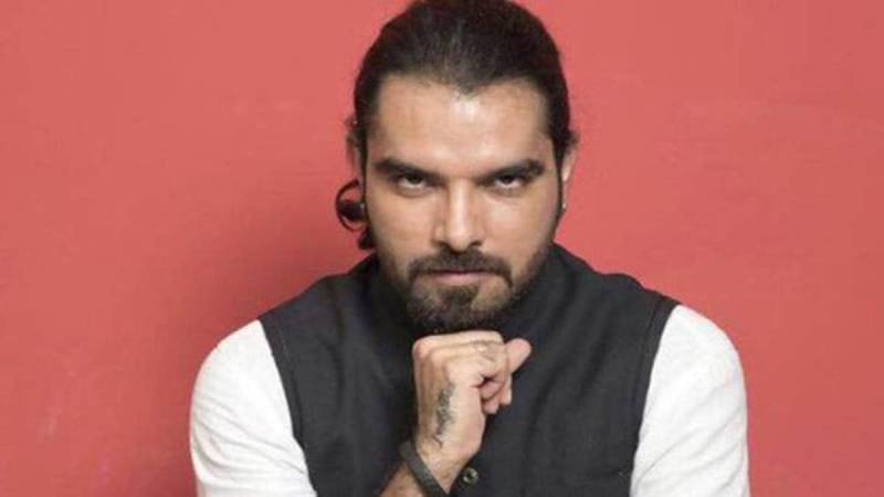 Did Yasir Hussain intentionally embarrass Nausheen Shah?