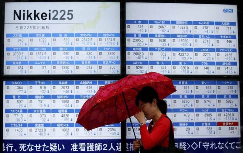 Asian markets mostly down as inflation trumps recovery optimism