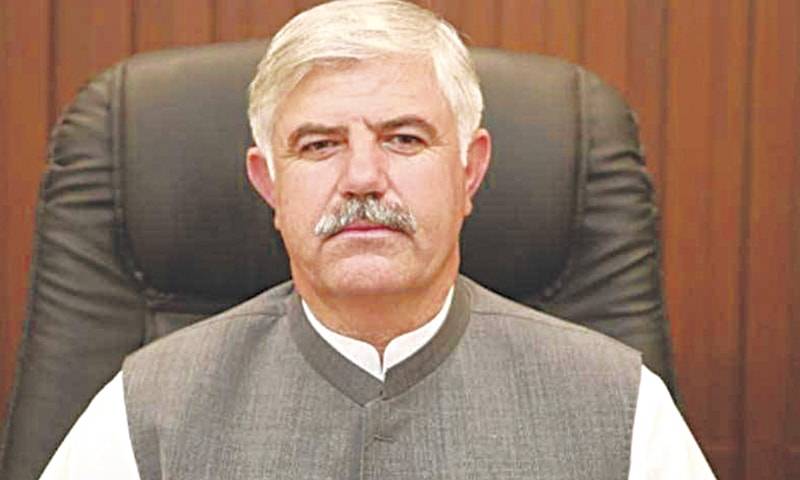 KP CM pays surprise visit to DC office Peshawar in disguise 