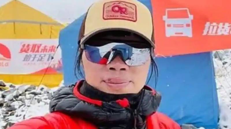 Hong Kong woman breaks record for fastest ascent of Everest: official